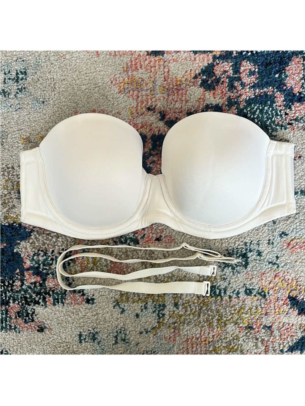 NWOT - Wacoal Cream (32DDD) Convertible Bra.